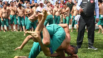 Bertiz Boyalı Kısa Şalvar Güreş Festivali'nde başpehlivan belli oldu