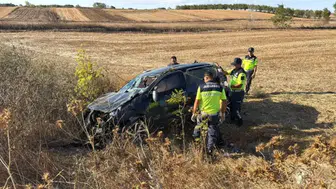 Tekirdağ'da takla atan otomobil tarlaya devrildi : 1 ölü, 2 yaralı
