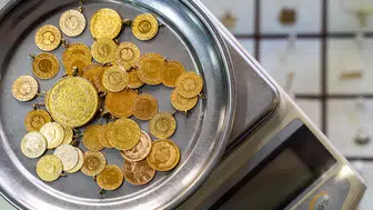 Gram altın 8 bin lira oldu