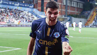 Yasin Özcan kimdir, kaç yaşında ve nereli? Yasin Özcan hangi takımda oynuyor?