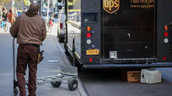 United Parcel Service, Amazon Teslimatlarındaki Düşüş Nedeniyle 30 Bin İşçi Çıkaracak