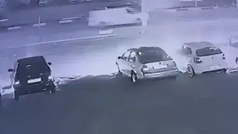 Antalya'da oto galeride 6 aracı benzin döküp yakan şüpheli tutuklandı