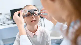 Göz Sağlığı Okul Başarısını Nasıl Etkiliyor ve Aileler Ne Yapmalı?