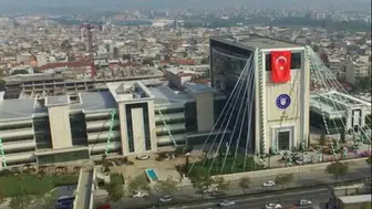 bursa büyükşehir belediyesi erdoğan caddesi'nde hangi yenileme çalışmalarını gerçekleştiriyor?