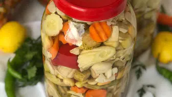 Turşu Yıkanır mı, Yıkanmaz mı? Tartışmaların Ortasında Kalan Bir Gelenek