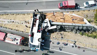 Manisa'daki Feci Kazada Hayatını Kaybedenler İçin Cenaze Töreni Düzenleniyor