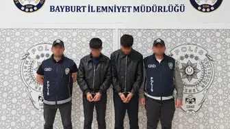Bayburt'ta göçmen kaçakçılığı operasyonu
