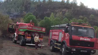 Bozyazı'da Akcami Mahallesi'nde alevler yükseldi