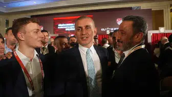 TFF'de Yönetim Krizi Büyüyor: Hacıosmanoğlu'nun İstifası Neden Gündemde Kalmıyor?