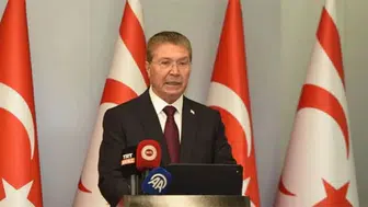 Ünal Üstel kimdir, kaç yaşında, aslen nereli, eşi kim, kaç çocuğu var, hangi ülkenin başbakanı?