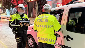 Çorum'da Geniş Çaplı Trafik Denetimi: 49 Sürücüye Ceza Yağdı