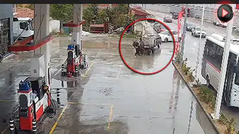 Edinilen Bilgilere Göre Edirne'de Yakıtı Biten Otomobil Nasıl Kurtarıldı?