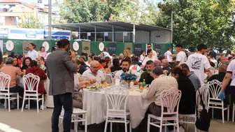 Denizli'de 900 kiloluk 5 balık tek tek kesilip ikram edildi