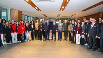 Bursa'da Başkan Vekili Biba'dan üniversitelilere mesaj: Sizin olanı size sunuyoruz
