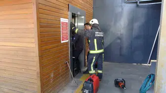 Antalya'da asansörde mahsur kalan çocuklar ne yaşadı ?