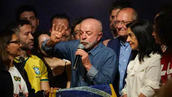 Brezilya'da Lula da Silva yeniden devlet başkanı seçildi