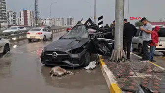 Adana Seyhan'da Yön Levhasına Çarpan Sürücü Hayatını Kaybetti