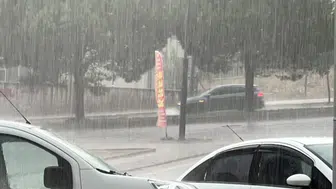 Kahramanmaraş'ta aniden bastıran dolu ve sağanak hayatı olumsuz etkiledi