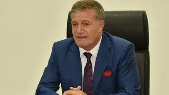 Yeniden Doğuş Partisi Genel Başkanı Erhan Arıklı kimdir? Erhan Arıklı nereli, kaç yaşında, evli mi?