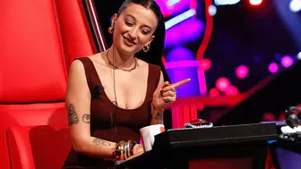 Melike Şahin bebeğini kucağına aldı