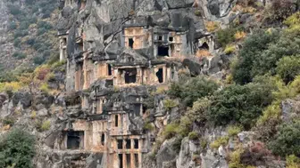 Matera'da Kayaları Oyarak İnşa Edilen Evler Önemli Bir Kültürel Miras