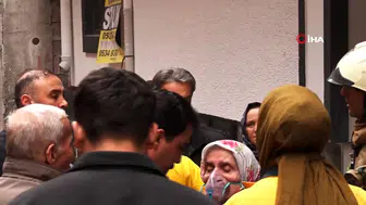 İstanbul Zeytinburnu'nda Elektrikli Sobadan Çıkan Yangında İtfaiye Ekipleri Yaşlı Kadının İmdadına Koştu