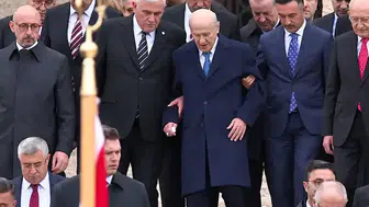 Anıtkabir'deki Kol Kola Görüntüler Neden Eleştirildi? Dervişoğlu'nun Danışmanından Açıklama Geldi