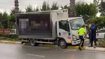 Antalya Manavgat'ta direksiyon başında fenalaşan sürücü refüje çıktı