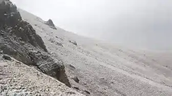 Erzurum Çakmak Dağı beyaza büründü