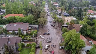Şili'nin başkenti Santiago'da sel felaketi : Acil durum ilan edildi