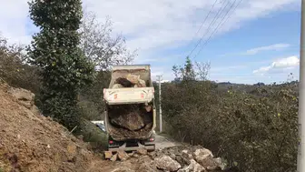 Düzce'de Yoğun Yağışlar Sonrası Kayan Köy Yoluna Ne Zaman Müdahale Edildi ?