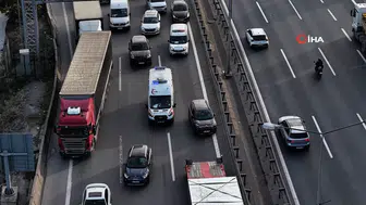 Basın Ekspres Yolu'nda Trafik Kilitlendi: Ambulansın Zamana Karşı Yarısı