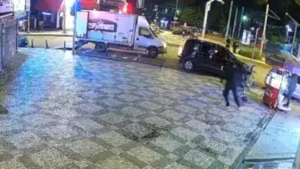 Kadıköy'de Döviz Bürosuna Silahlı Saldırı: 5 Gözaltı