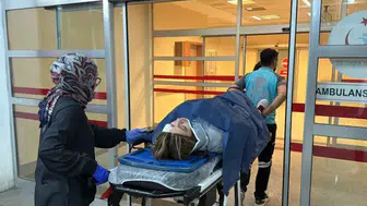 Adıyaman’da iki otomobil ile motosiklet çarpıştı: 2 kişi yaralandı