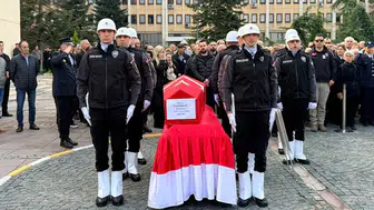 Eski Devlet Bakanı Ünal Erkan İçin Emniyet Genel Müdürlüğü'nde Veda Töreni Düzenlendi