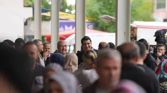 Umut Yılmaz mahallede halkı dinledi, pazarda fiyat indirdi