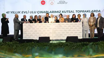 Gaziantep'te 41 yıllık evli çiftler için Umre kurası çekildi