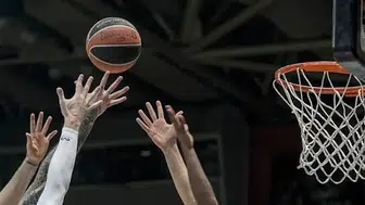 Karşıyaka Basketbol Evinde Fenerbahçe'ye Mağlup Oldu