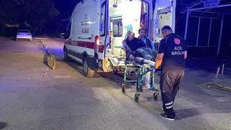 Adıyaman'da İki Otomobil Kavşakta Çarpıştı: Sekiz Yaralı