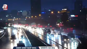 İstanbul'da Beklenen Sağanak Yağış Etkili Olmaya Başladı