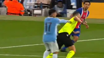 Enzo Fernandez'in Hakem Sven Jablonski ile Yaşadığı Gerginlik Gündem Oldu
