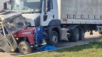 Askeri Tır ile Traktör Çarpıştı: 2 Can Kaybı