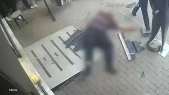Bursa'da yavru kediyi kurtarmak isterken hayatını kaybetti