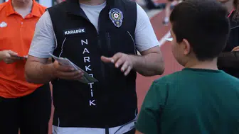 Uyuşturucu ile mücadelede 732 bin kişiye eğitim verilecek