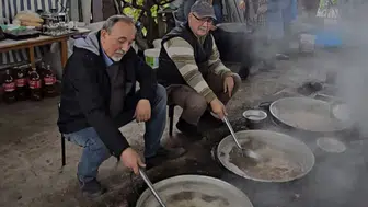 Kızılcabölük'te 650 Yıllık Gelenek: İmece Usulü Pekmez Sezonu Başladı