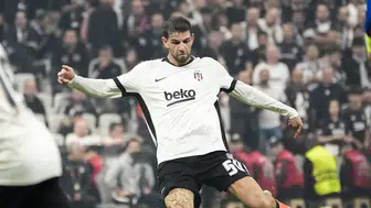 Beşiktaşlı Ümit Akdağ'ın Elinde Kırık Tespit Edildi