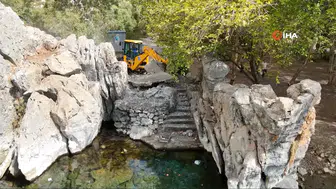 Antalya Kırkgöz su kaynağında metruk yapı yıkıldı, fotokapanla takip başladı