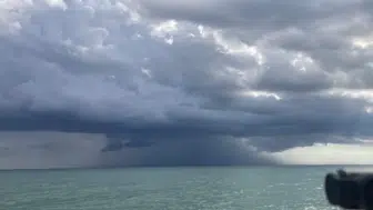 Mersin Erdemli'de korkutan hortum
