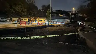 Bayrampaşa'daki Altyapı Çalışmasında Toprak Çöktü: 1 İşçi Hayatını Kaybetti