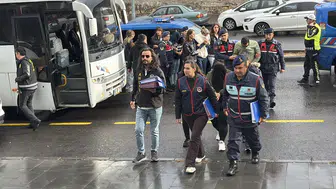 Meksika açıklarında sürüklenen 16 kişi kurtarıldı